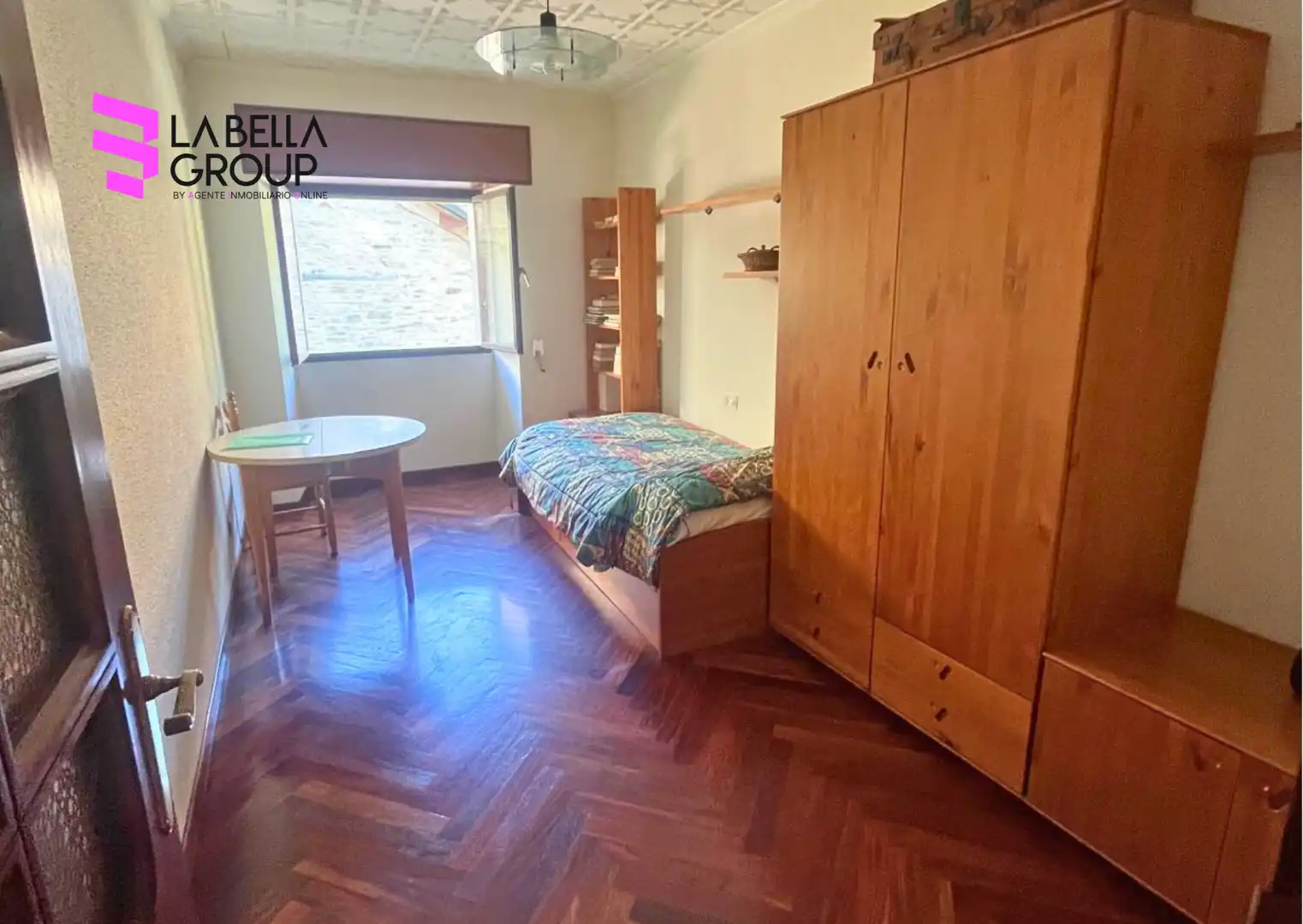 Schlafzimmer von Wohnung zum Verkauf in Vega de Valcarce mit Heizung, Parkett und Terrasse