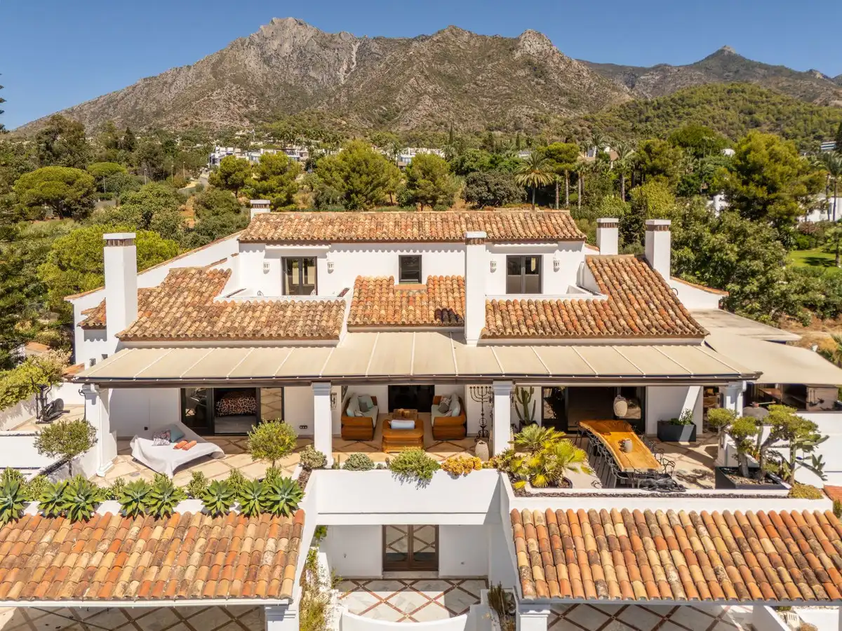 Dúplex con piscina en venta en Milla de Oro