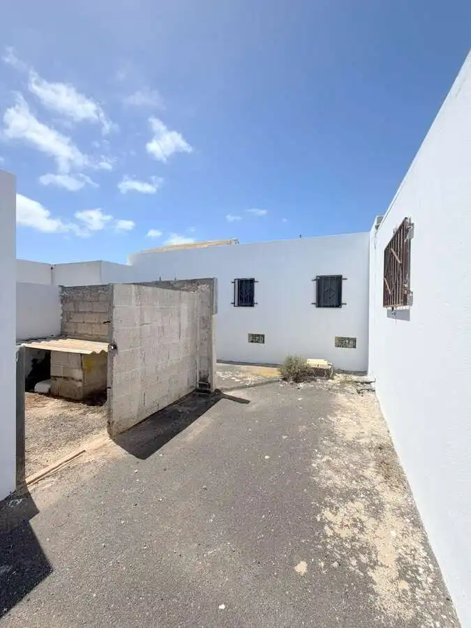 Vista exterior de Casa o chalet en venta en San Bartolomé con Terraza y Piscina