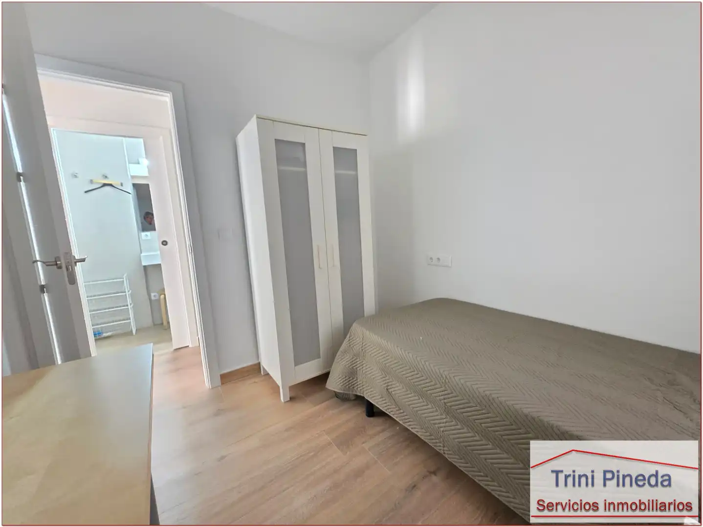 Bedroom of Flat for rent in Sevilla  with Furnished, Oven and Washing machine