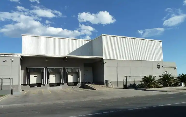 Außenansicht von Fabrikhallen zur Miete in Candelaria