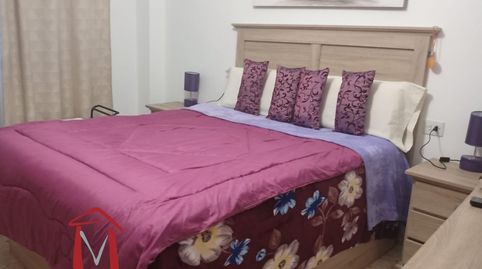Amplio piso con 4 dormitorios, 2 baños, en zona mercado., image 3