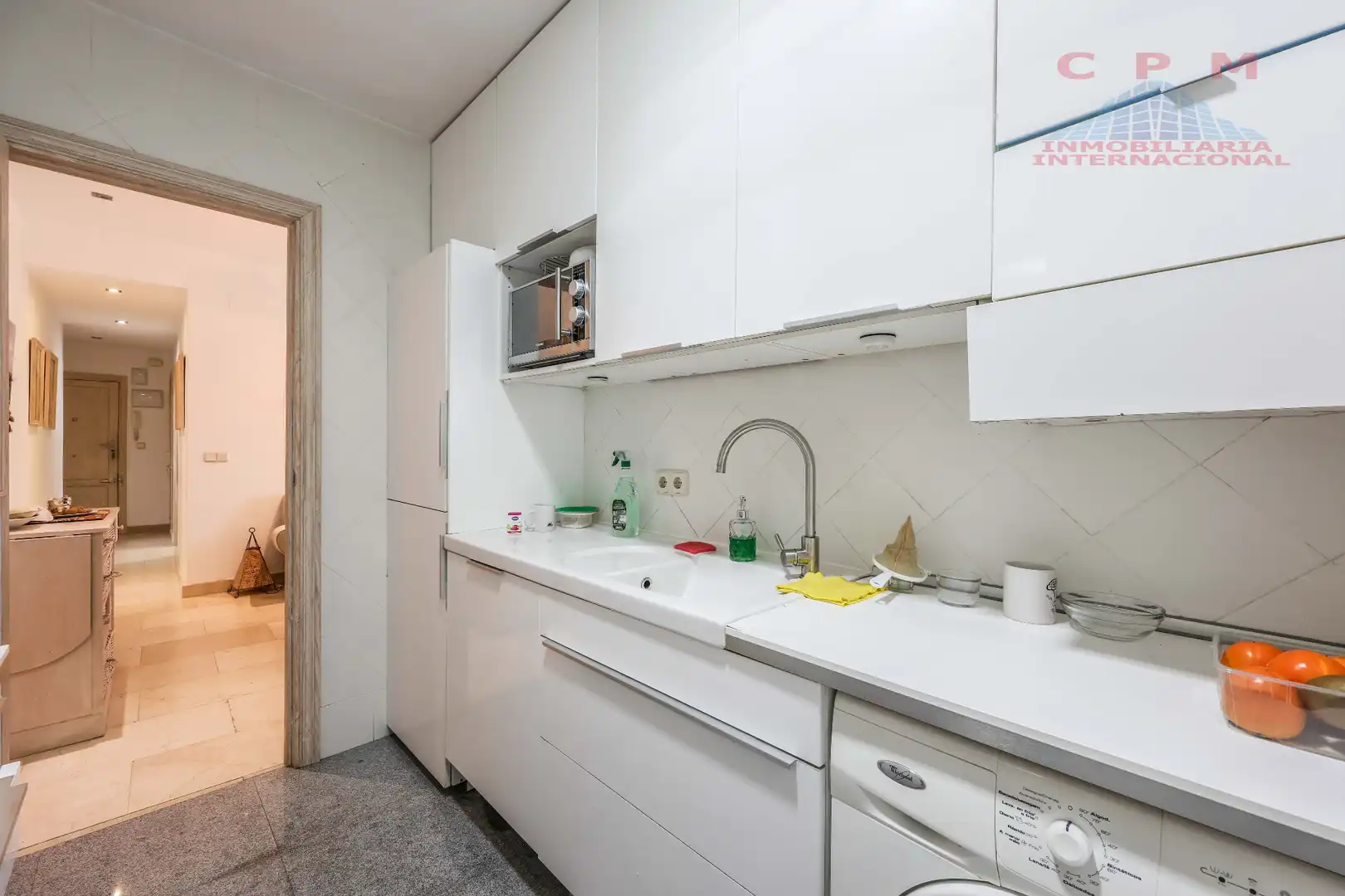 Kitchen of Flat for rent in Madrid  with Air Conditioner, Heating and Parquet flooring