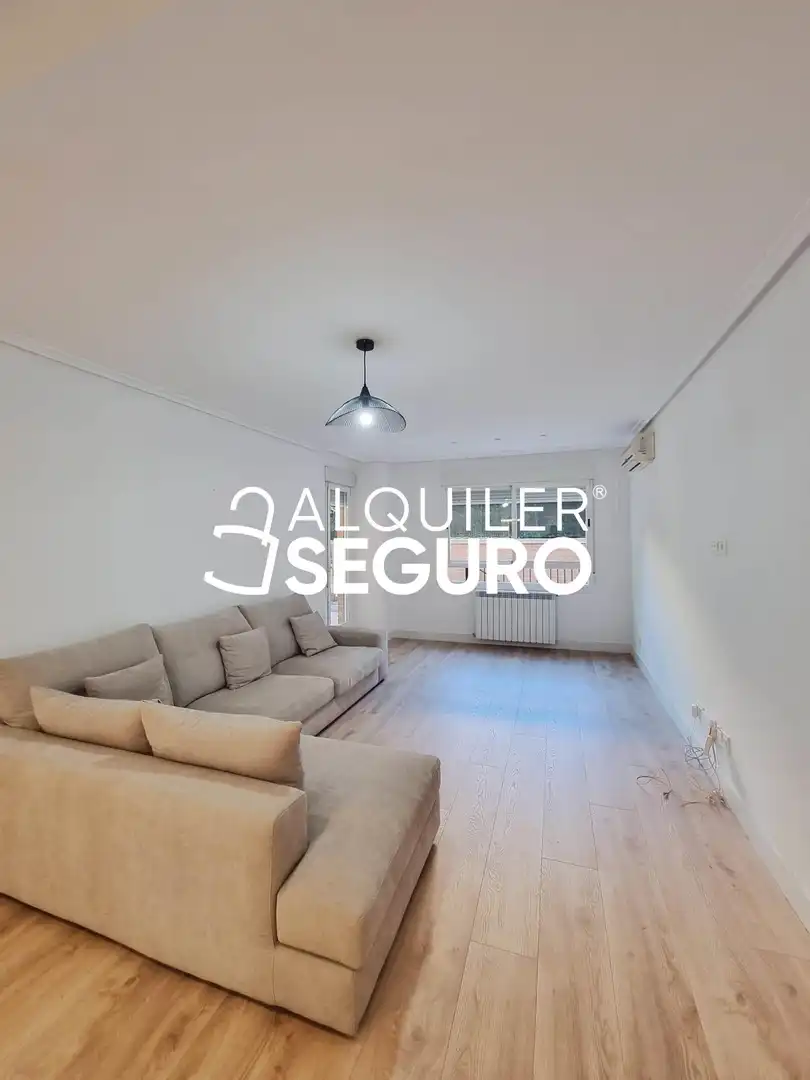 Sala d'estar de Pis de lloguer en Boadilla del Monte amb Aire condicionat, Calefacció i Terrassa