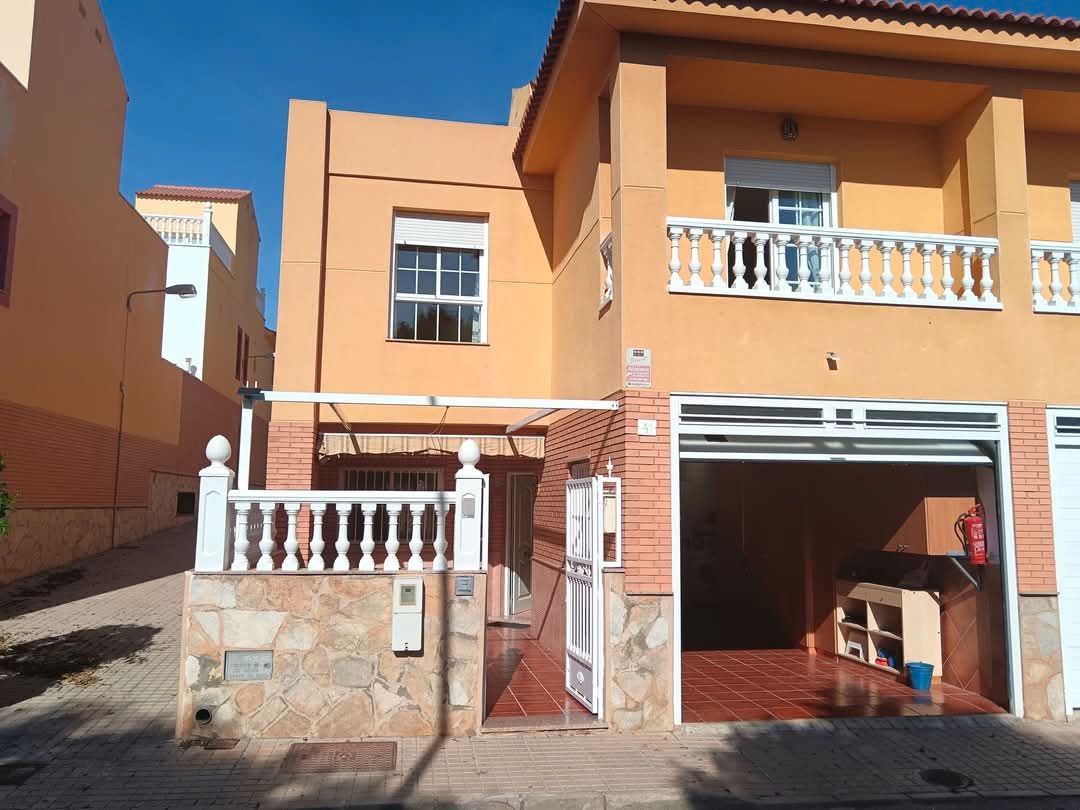Exterior view of Single-family semi-detached for sale in El Ejido