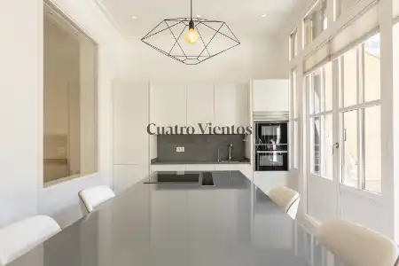 Cuina de Pis en venda en Barcelona amb Aire condicionat, Calefacció i Parquet