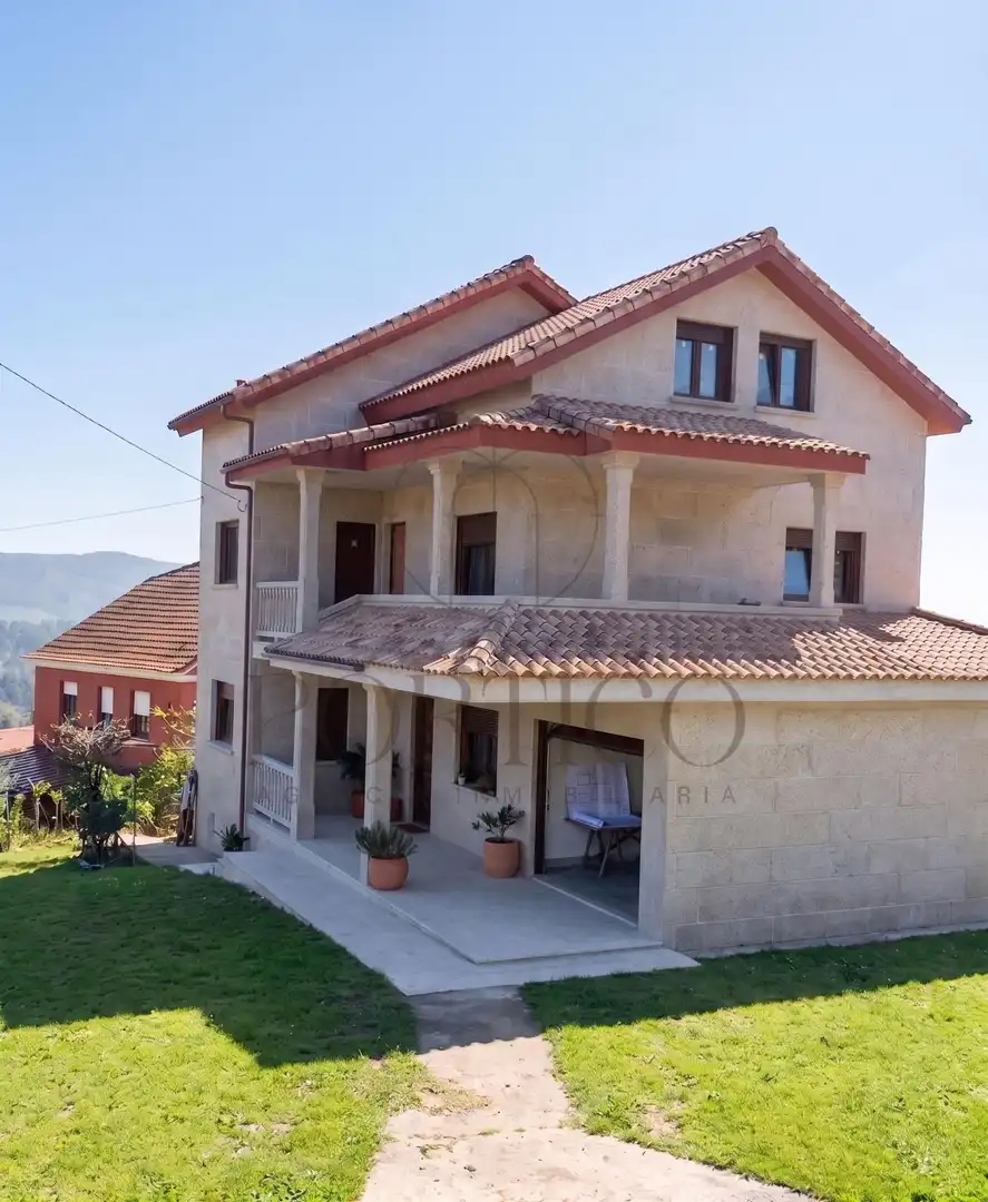 Vista exterior de Casa o chalet en venta en Mos con Terraza y Balcón