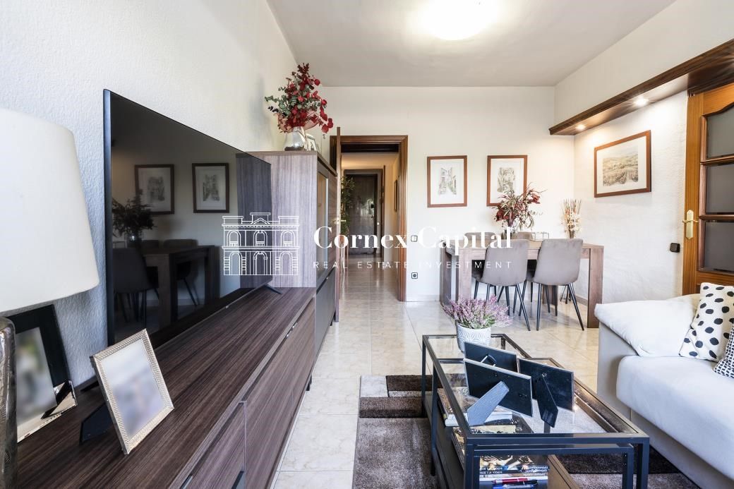 Living room of Flat for sale in  Barcelona Capital  with Air Conditioner, Heating and Terrace