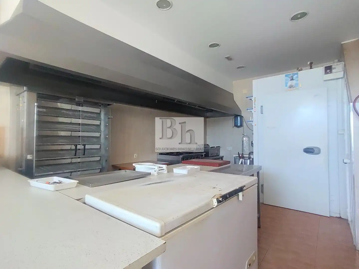 Kitchen of Commercial properties for sale in Alhaurín de la Torre  with Air Conditioner and Furnished