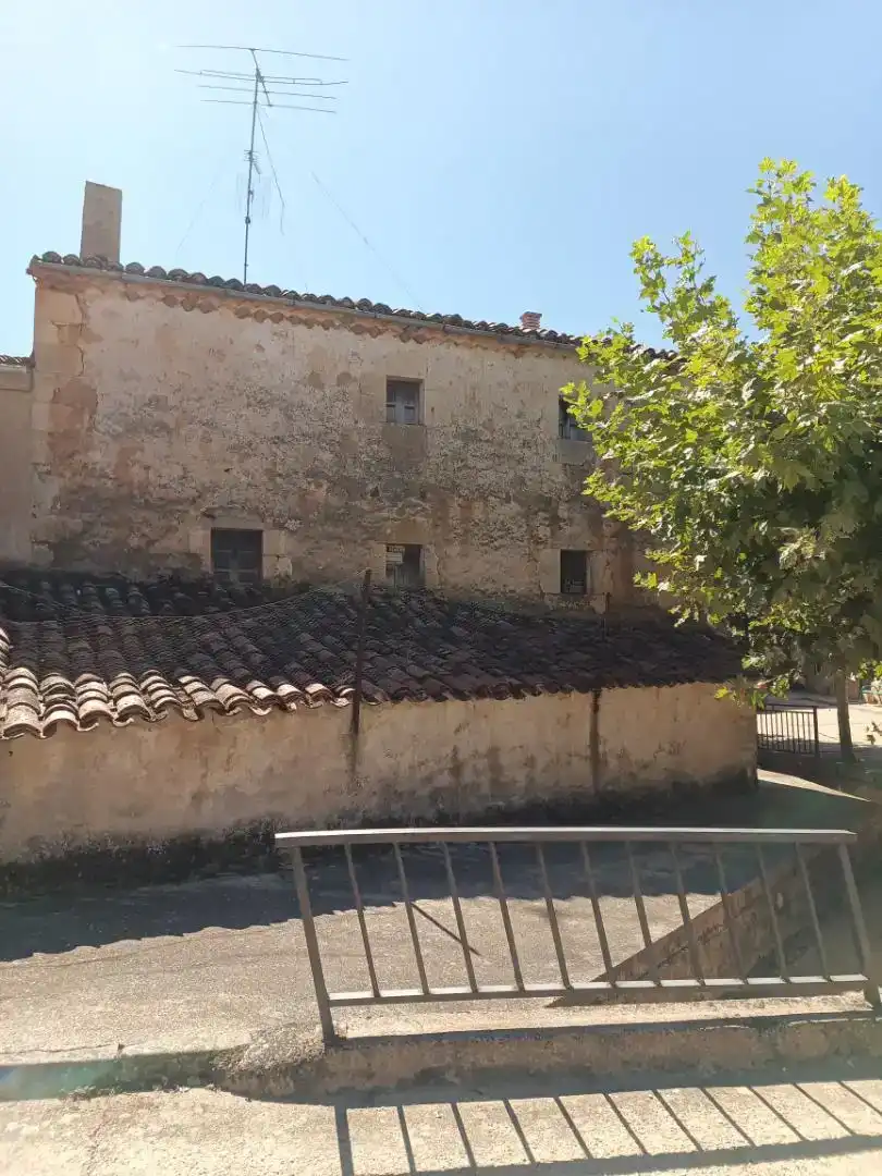 Vista exterior de Finca rústica en venda en Espinosa de Cervera amb Moblat, Forn i Rentadora