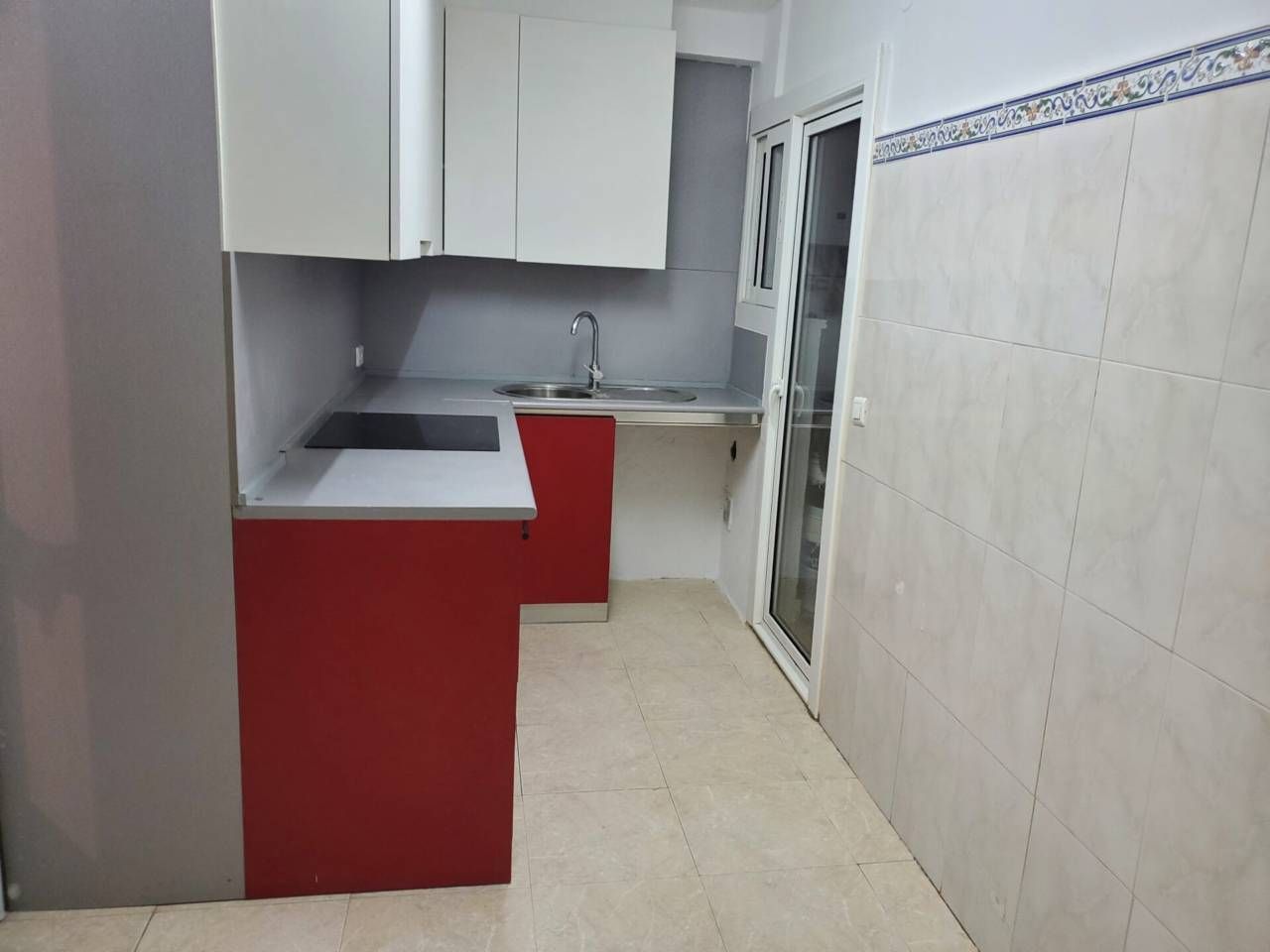 Cuina de Pis en venda en Girona Capital amb Calefacció i Parquet