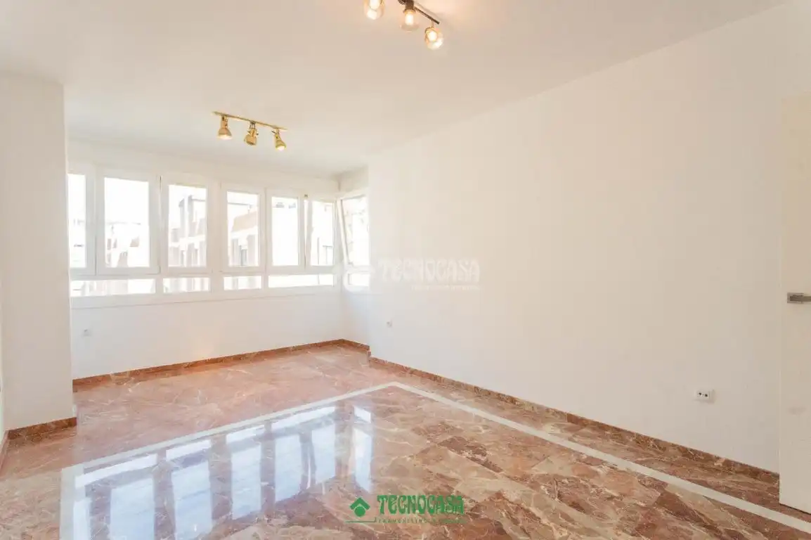 Habitación de Piso en venta en Almería con Aire acondicionado