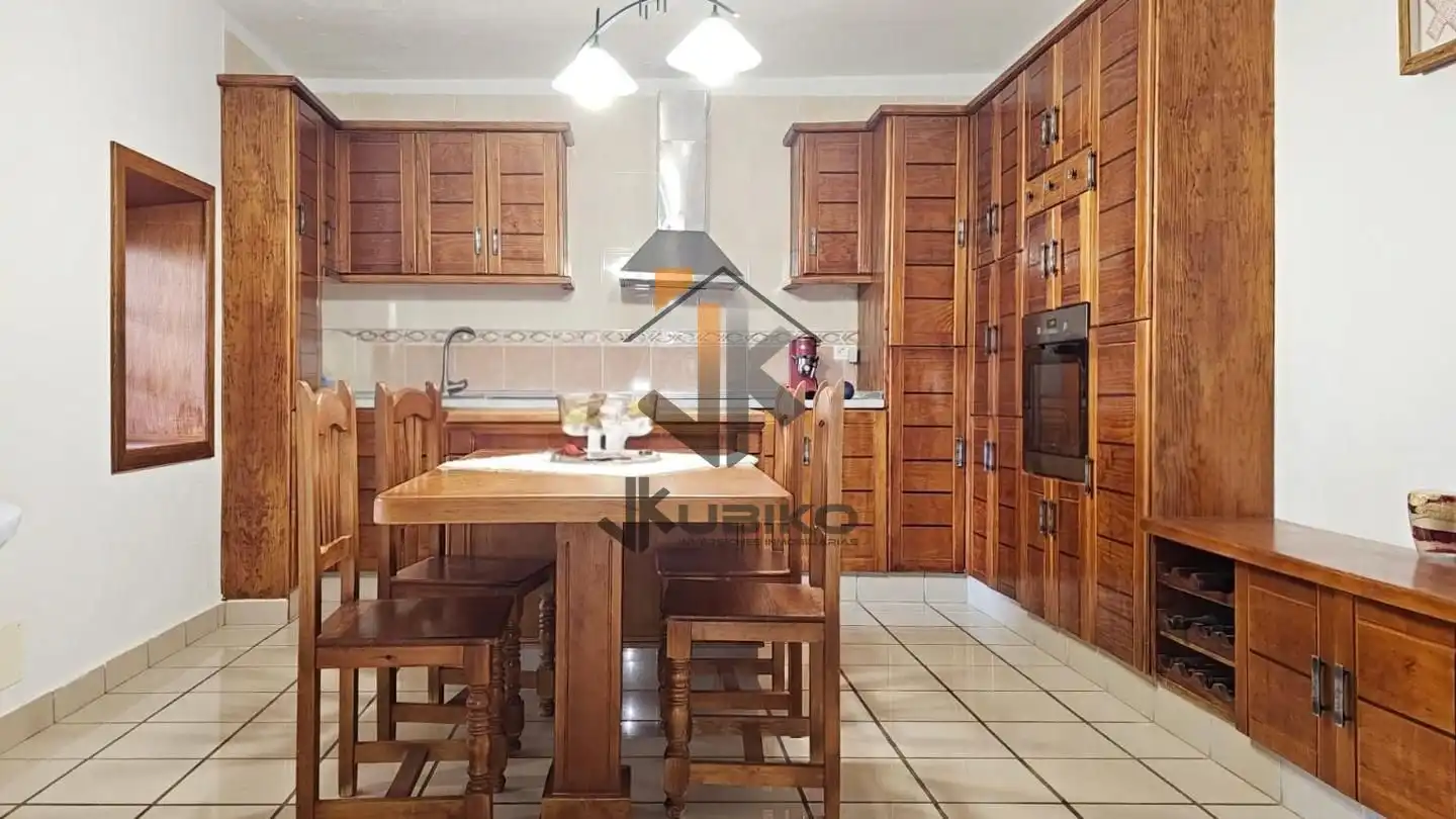 Cocina de Casa o chalet en venta en La Victoria de Acentejo con Jardín privado y Terraza