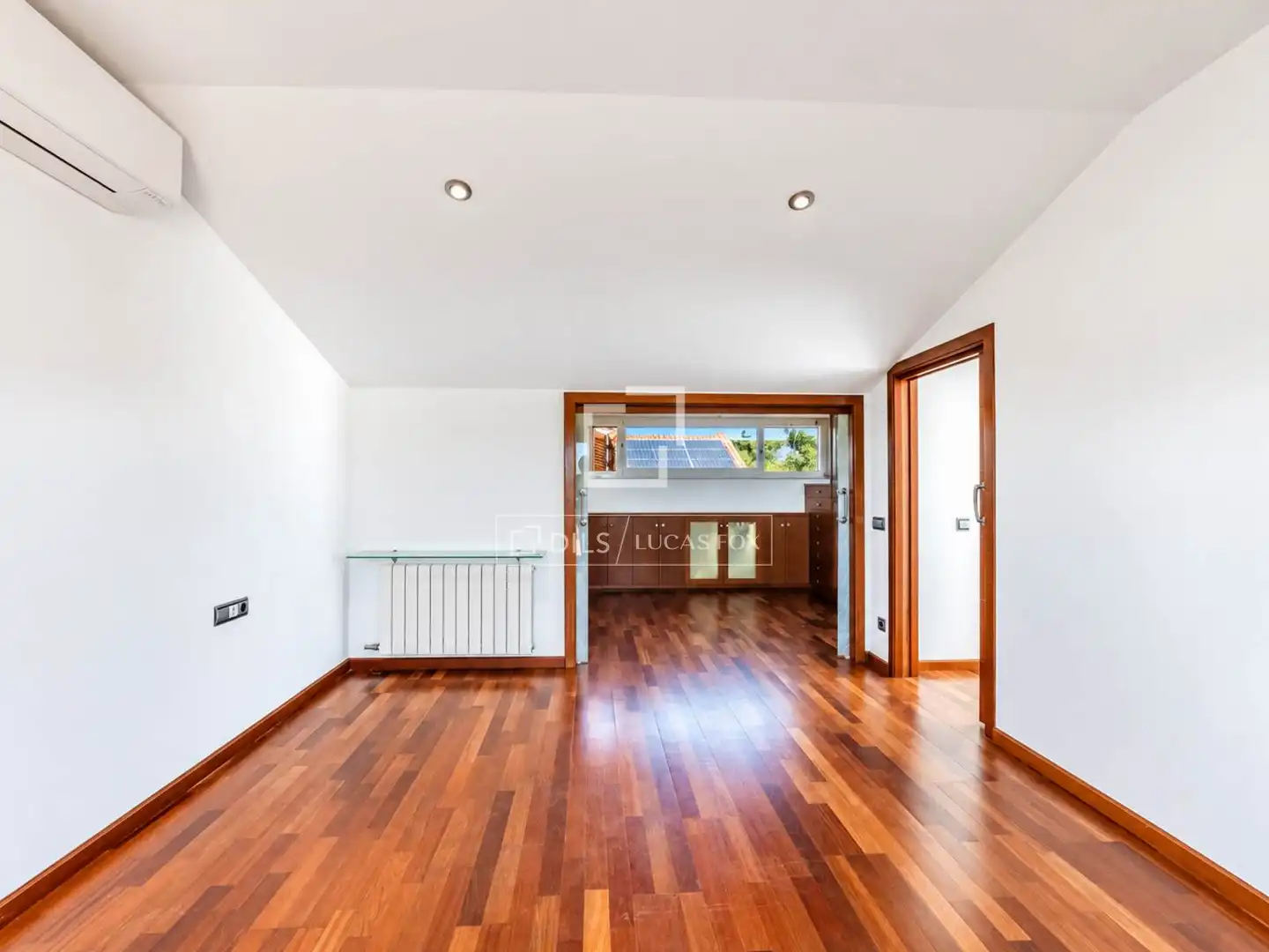 Detached house with terrace for sale in Vallpineda - Santa Bárbara, imagen 14