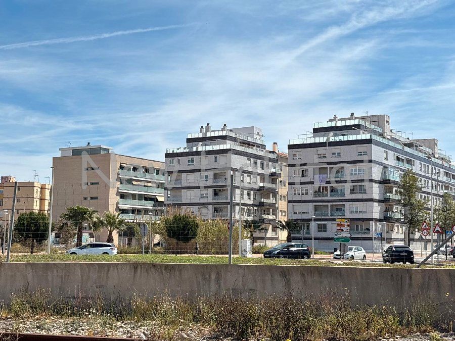 Vista exterior de Piso en venta en Castellón de la Plana / Castelló de la Plana con Aire acondicionado y Terraza