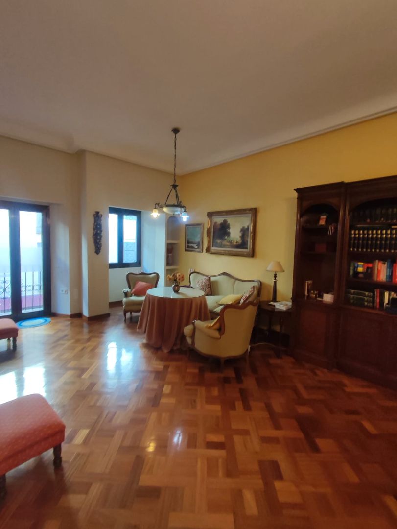 Sala de estar de Piso de alquiler en Plasencia con Aire acondicionado, Calefacción y Amueblado