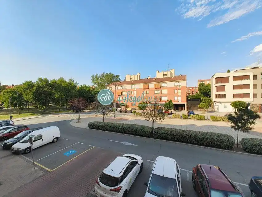 Außenansicht von Wohnung zur Miete in Segovia mit Heizung, Parkett und Terrasse