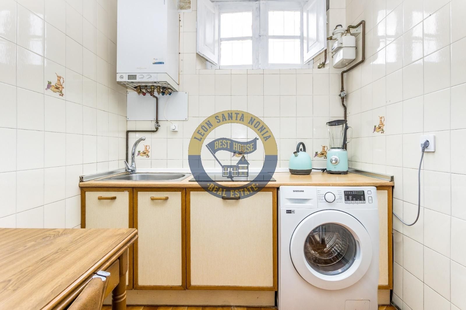 Cocina de Piso en venta en León Capital  con Calefacción y Balcón