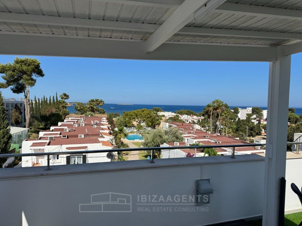 Exterior view of Apartment for sale in Santa Eulària des Riu  with Air Conditioner, Heating and Swimming Pool