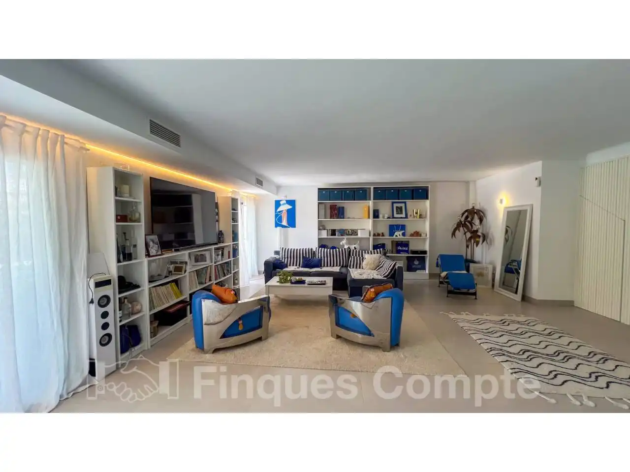 Sala d'estar de Casa o xalet en venda en Roda de Berà amb Aire condicionat, Jardí privat i Terrassa