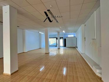 Local comercial en venda a Calle TELLO
