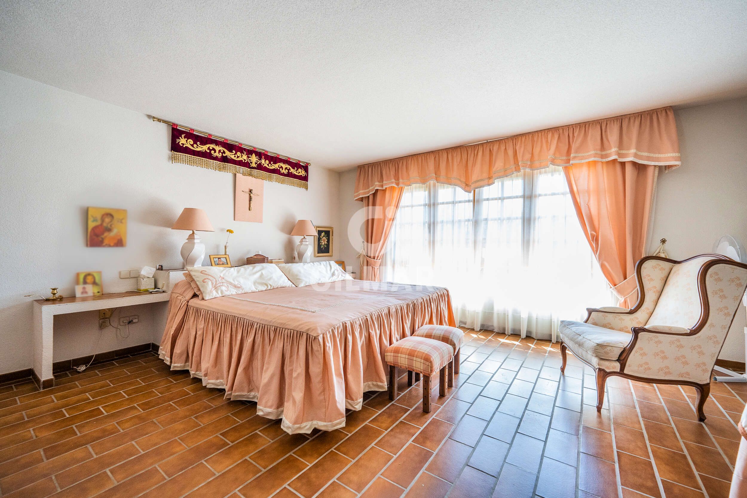Bedroom of House or chalet for sale in Becerril de la Sierra  with Heating, Private garden and Swimming Pool