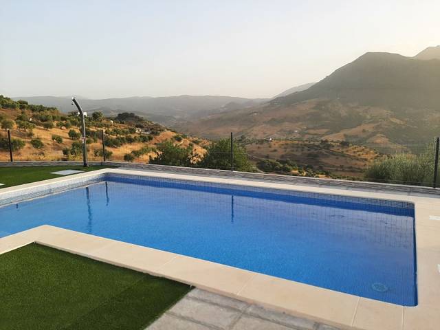 Finca rústica en Alquiler en El Gastor