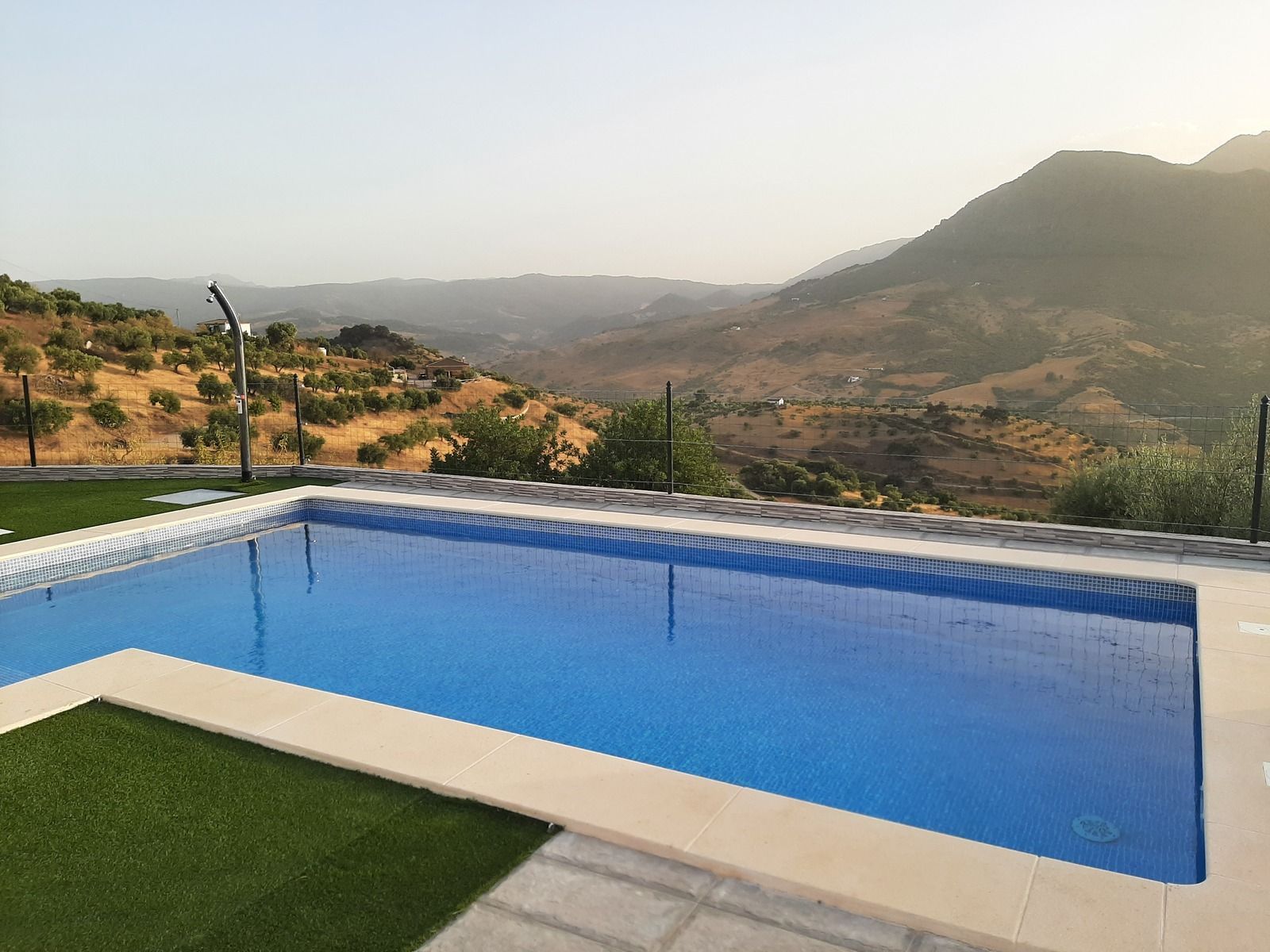 Piscina de Finca rústica de lloguer en El Gastor amb Aire condicionat, Terrassa i Piscina