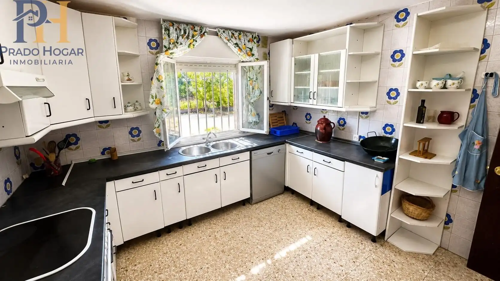 Kitchen of Houses for sale in Cebolla  with Private garden and Swimming Pool
