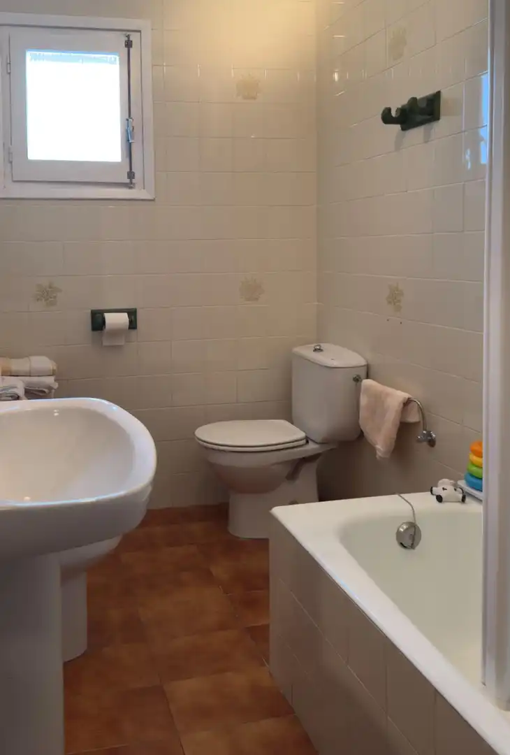 Baño de Casa o chalet en venta en Baños de Rioja con Calefacción, Jardín privado y Terraza
