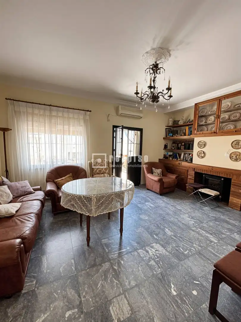 Sala de estar de Casa o chalet en venta en Mairena del Aljarafe con Aire acondicionado, Trastero y Alarma
