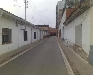 Vista exterior de Casa adosada en venda en Montcada i Reixac