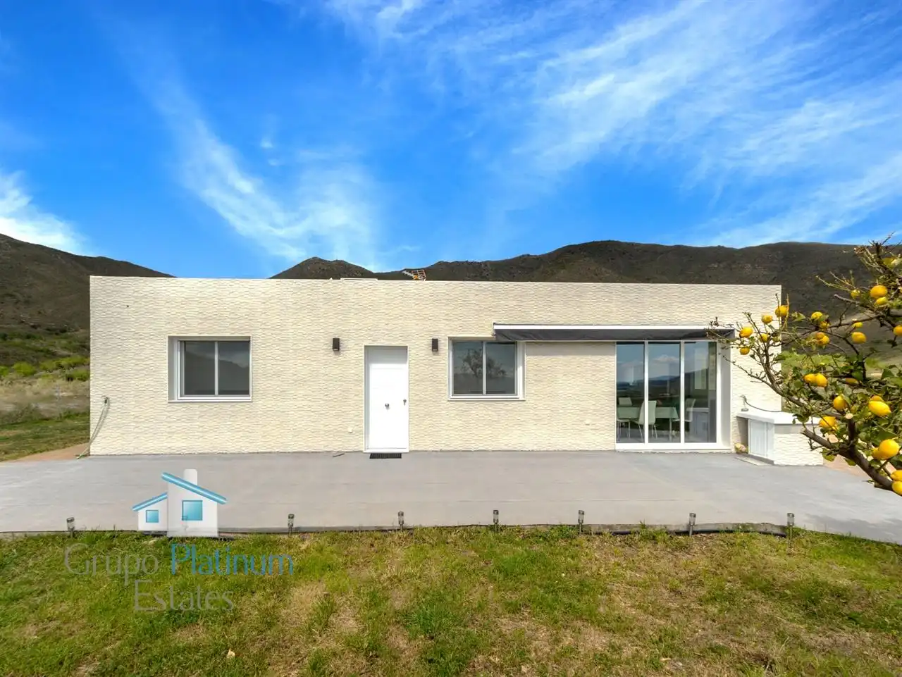 Vista exterior de Casa o chalet en venta en Uleila del Campo con Aire acondicionado y Jardín privado