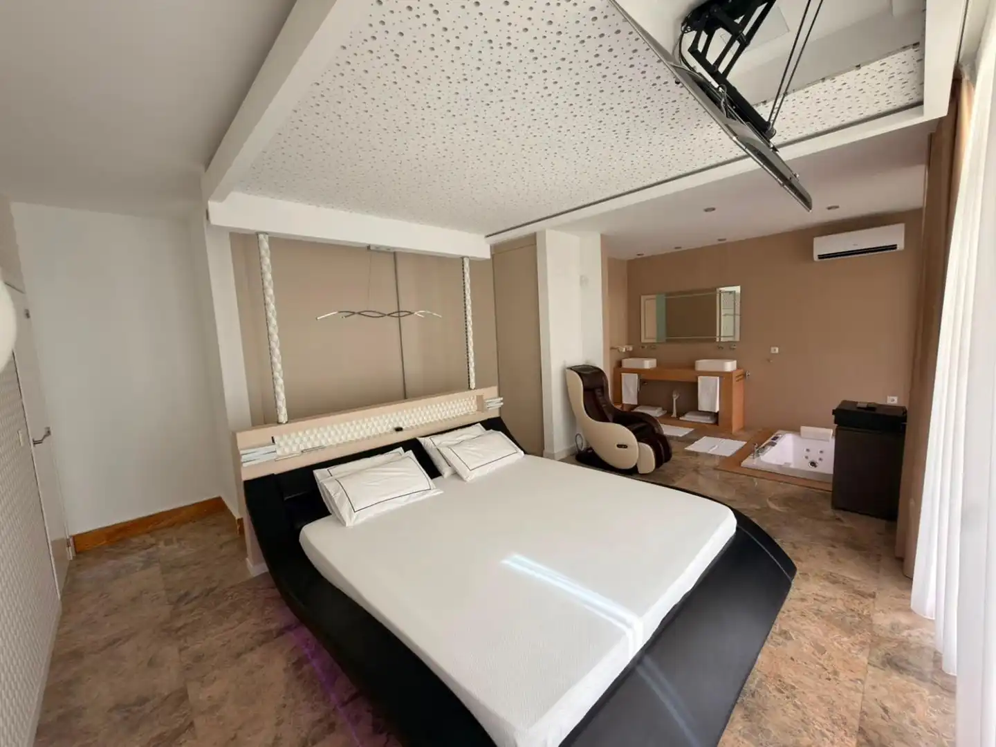 Habitación de Casa o chalet en venta en Busot con Aire acondicionado, Calefacción y Terraza