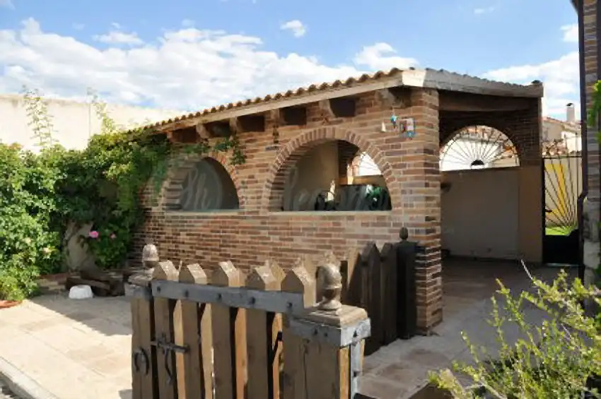 Exterior view of Houses for sale in Segovia  with Heating