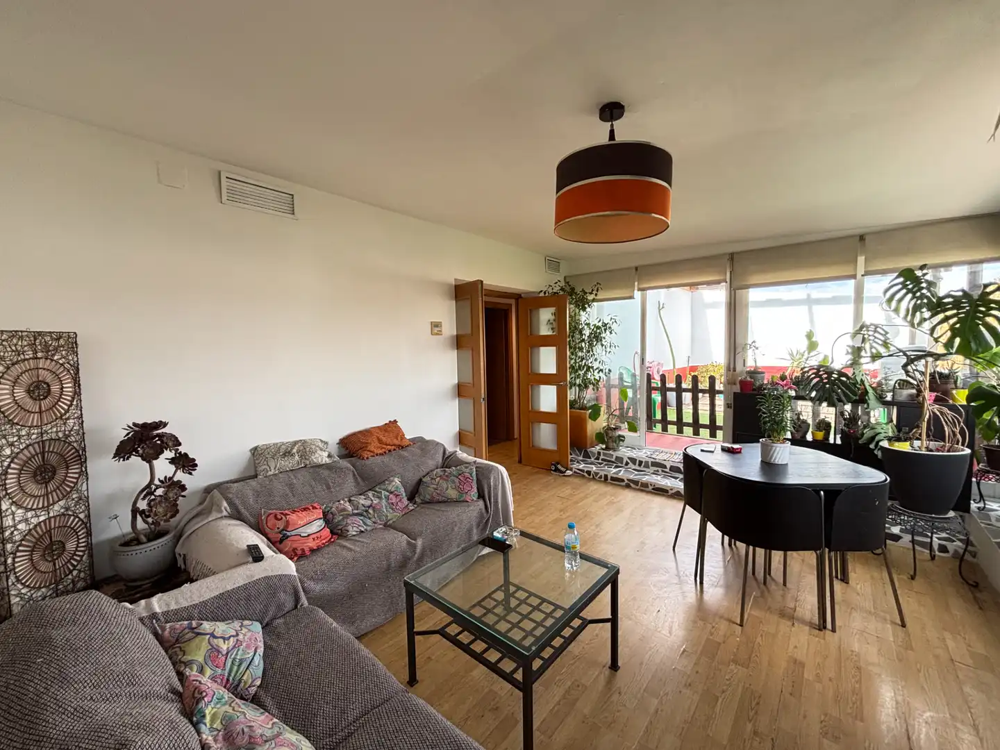 Sala d'estar de Àtic en venda en Madrid amb Aire condicionat, Calefacció i Jardí privat