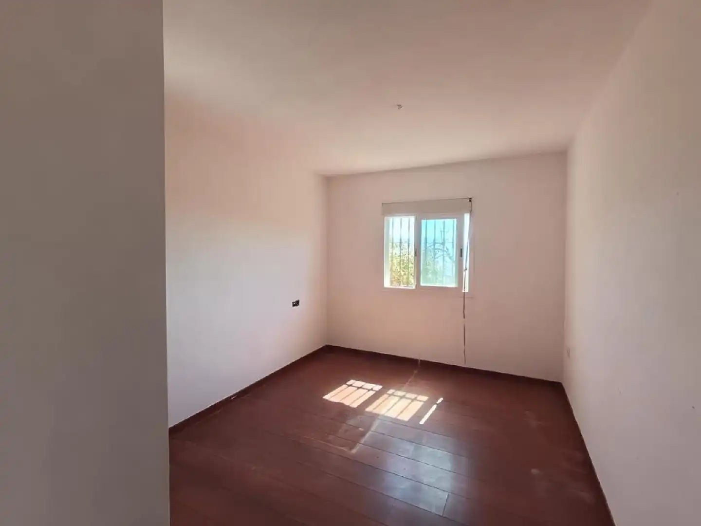 Habitación de Casa o chalet en venta en Benamocarra con Jardín privado, Terraza y Trastero