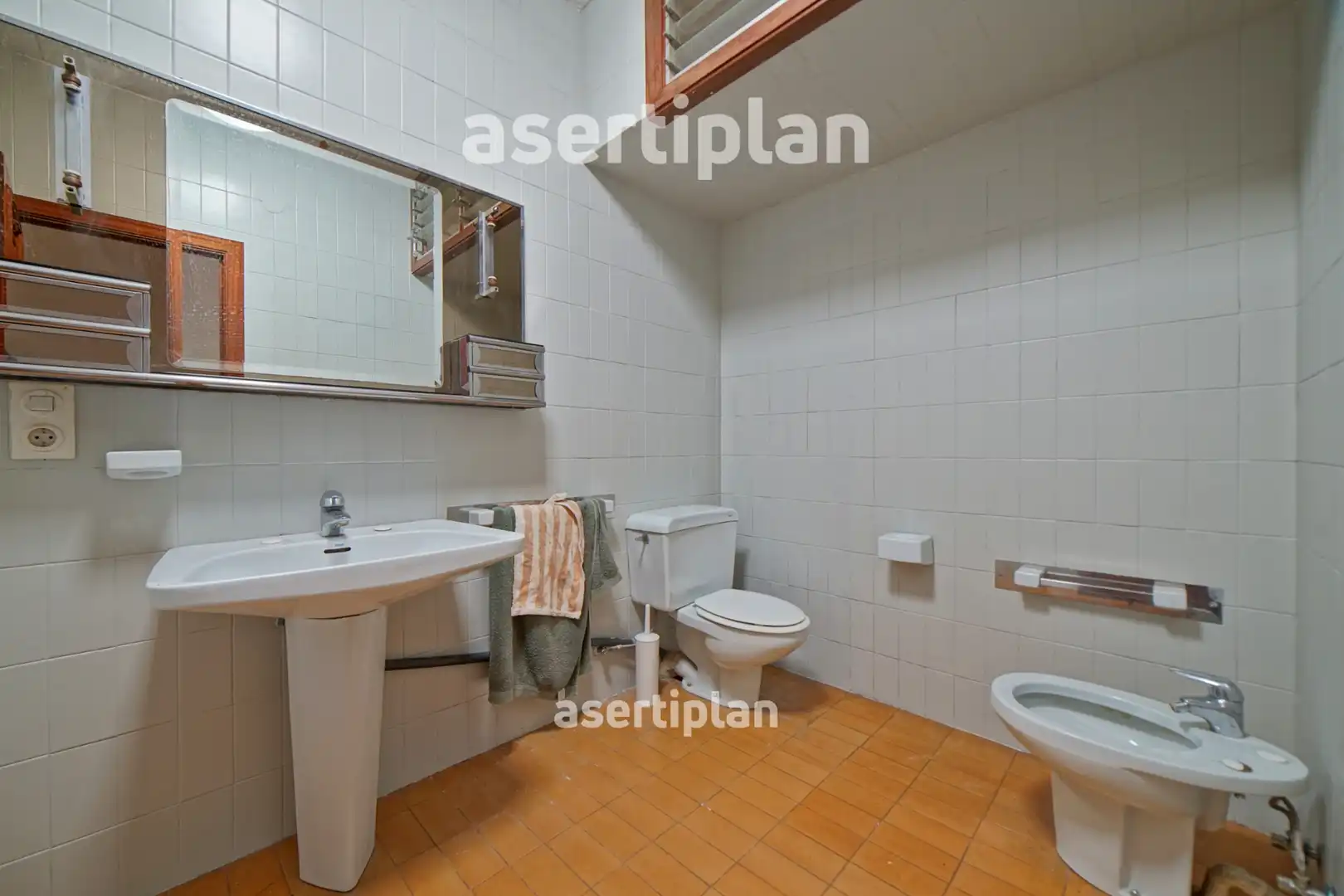 Baño de Casa o chalet de alquiler en Mataró con Jardín privado, Terraza y Trastero