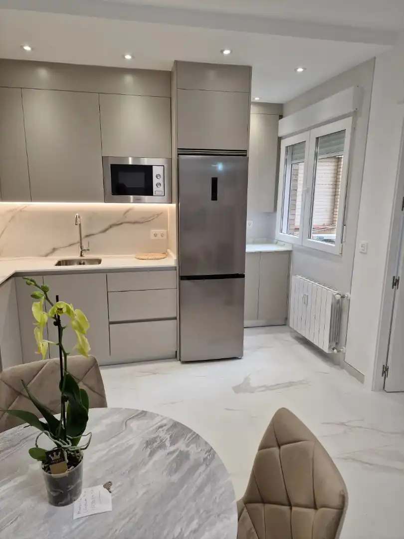 Kitchen of Flat for rent in Granada  with Air Conditioner, Furnished and Microwave