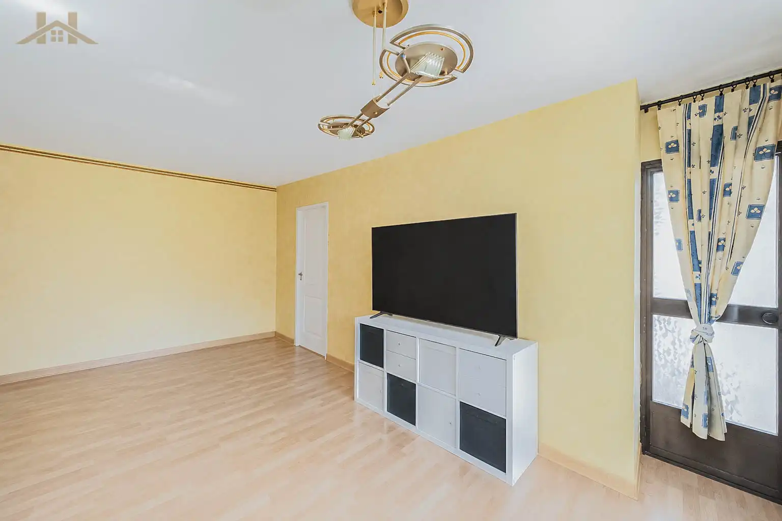 Sala d'estar de Pis en venda en Móstoles amb Aire condicionat, Terrassa i Moblat