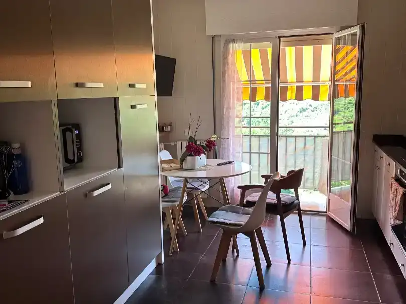 Cuina de Pis en venda en Viguera amb Balcó