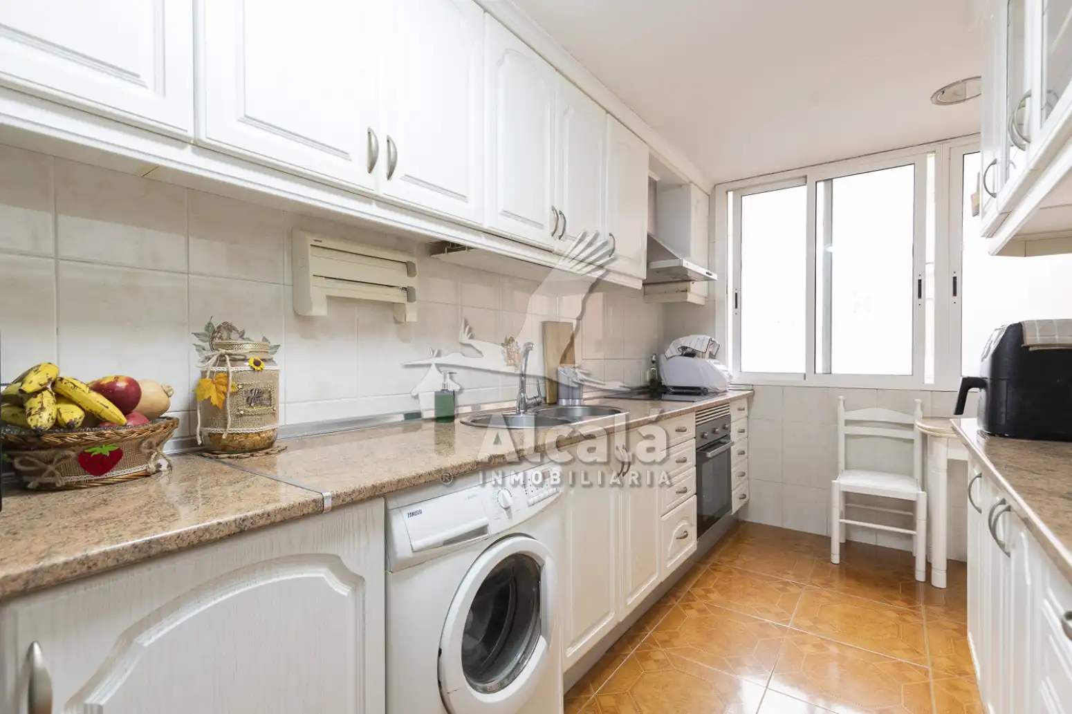 Cocina de Piso en venta en Alcalá de Henares con Calefacción, Terraza y Trastero