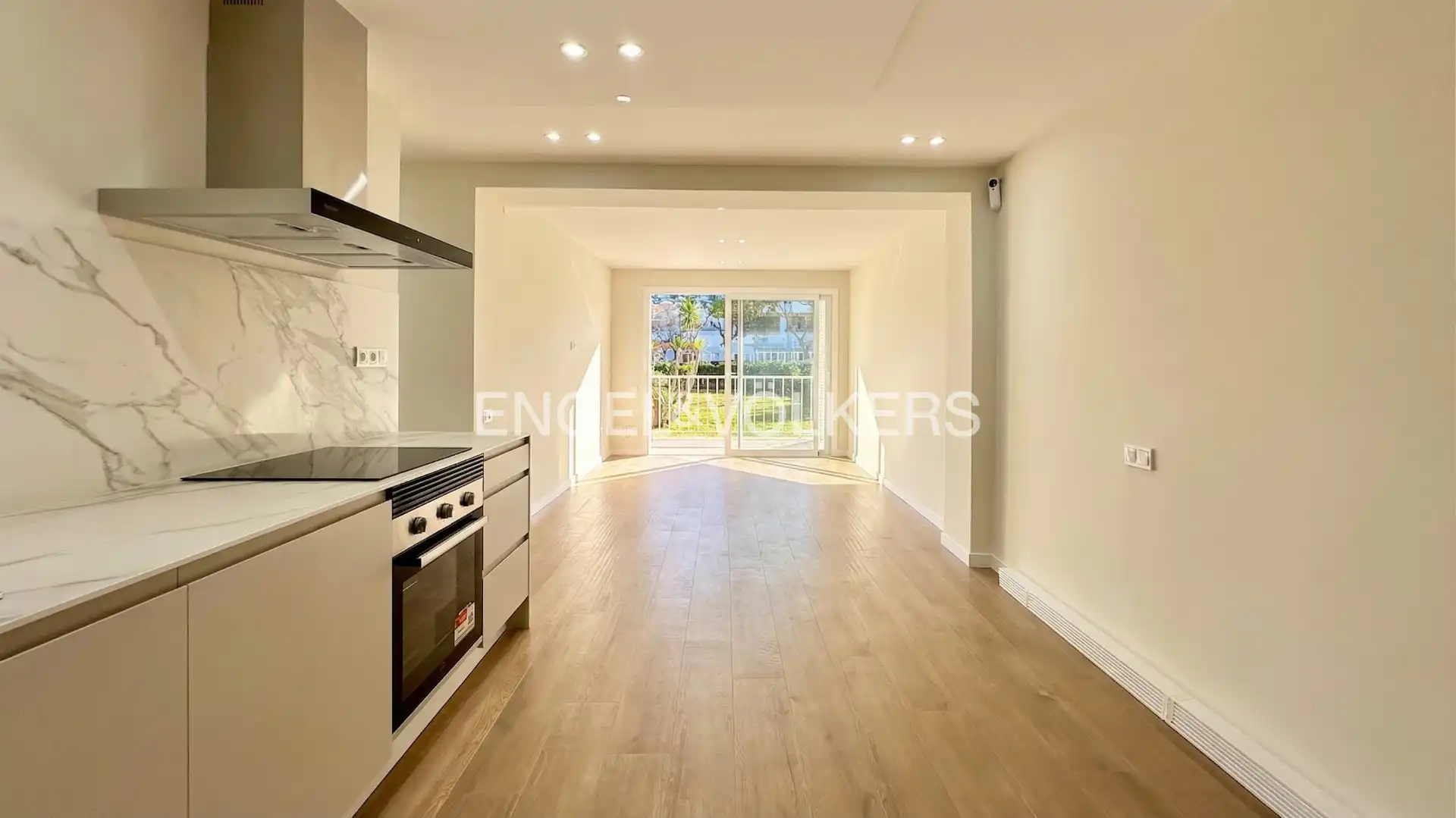 Vista exterior de Planta baja en venta en Vila-seca con Parquet, Balcón y Alarma