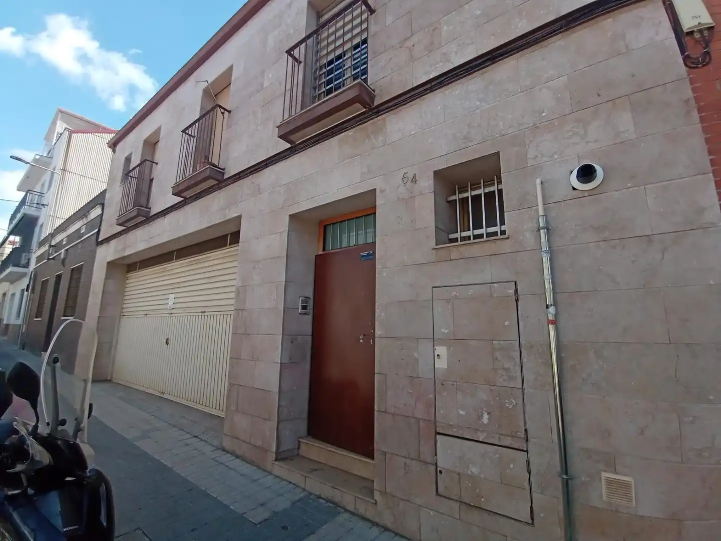 Vista exterior de Casa o chalet en venta en Sabadell con Calefacción, Jardín privado y Terraza