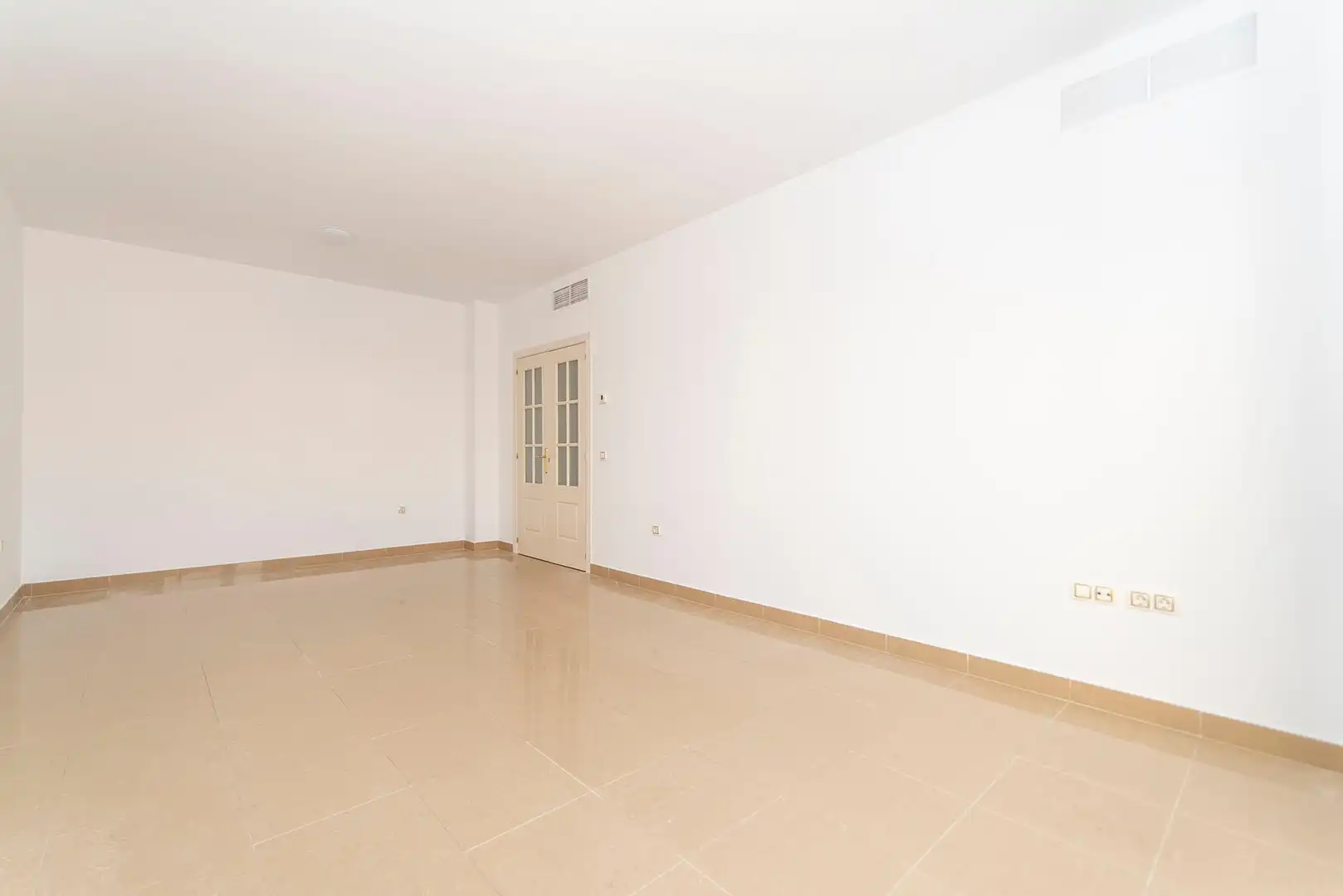 Wohnung mit Terrasse zum Verkauf in Castillo de Cumb. Mayores 6, imagen 8