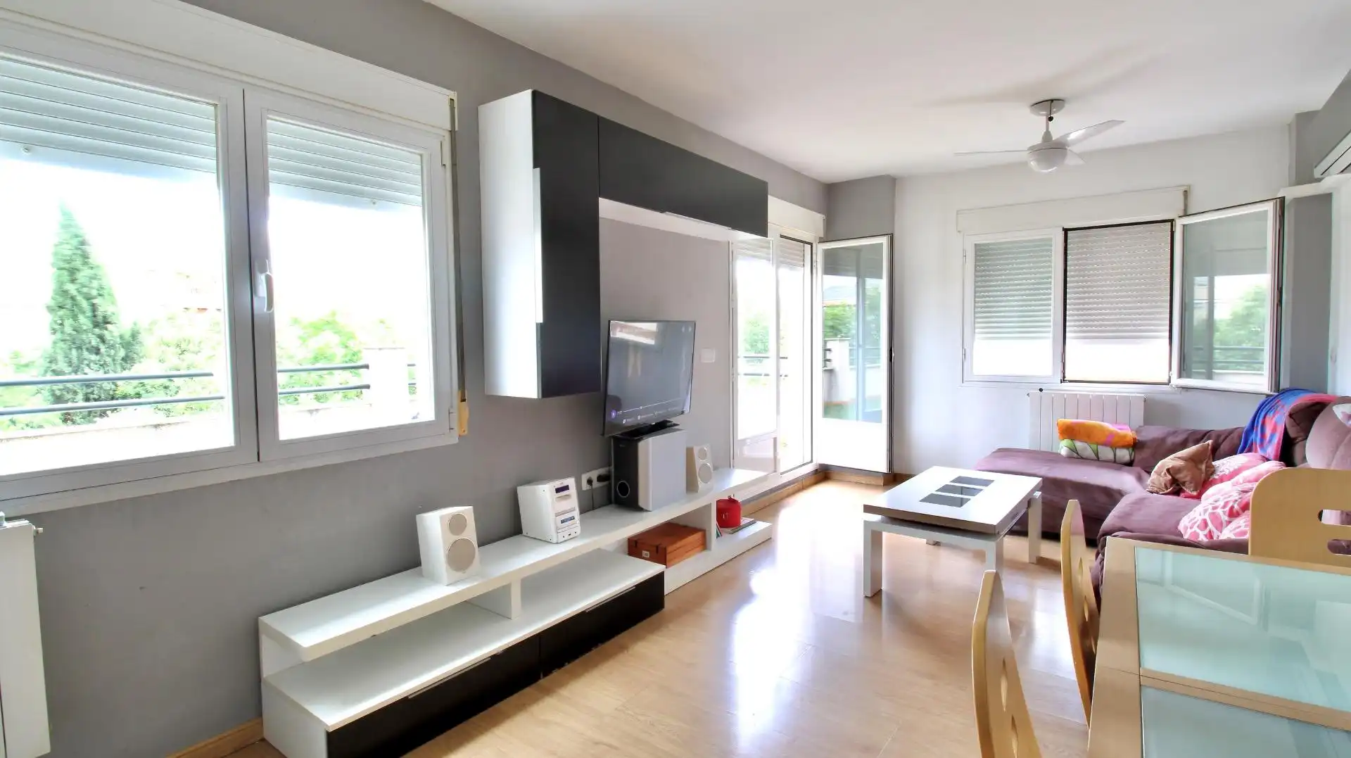Sala de estar de Ático en venta en Churriana de la Vega con Aire acondicionado, Calefacción y Terraza