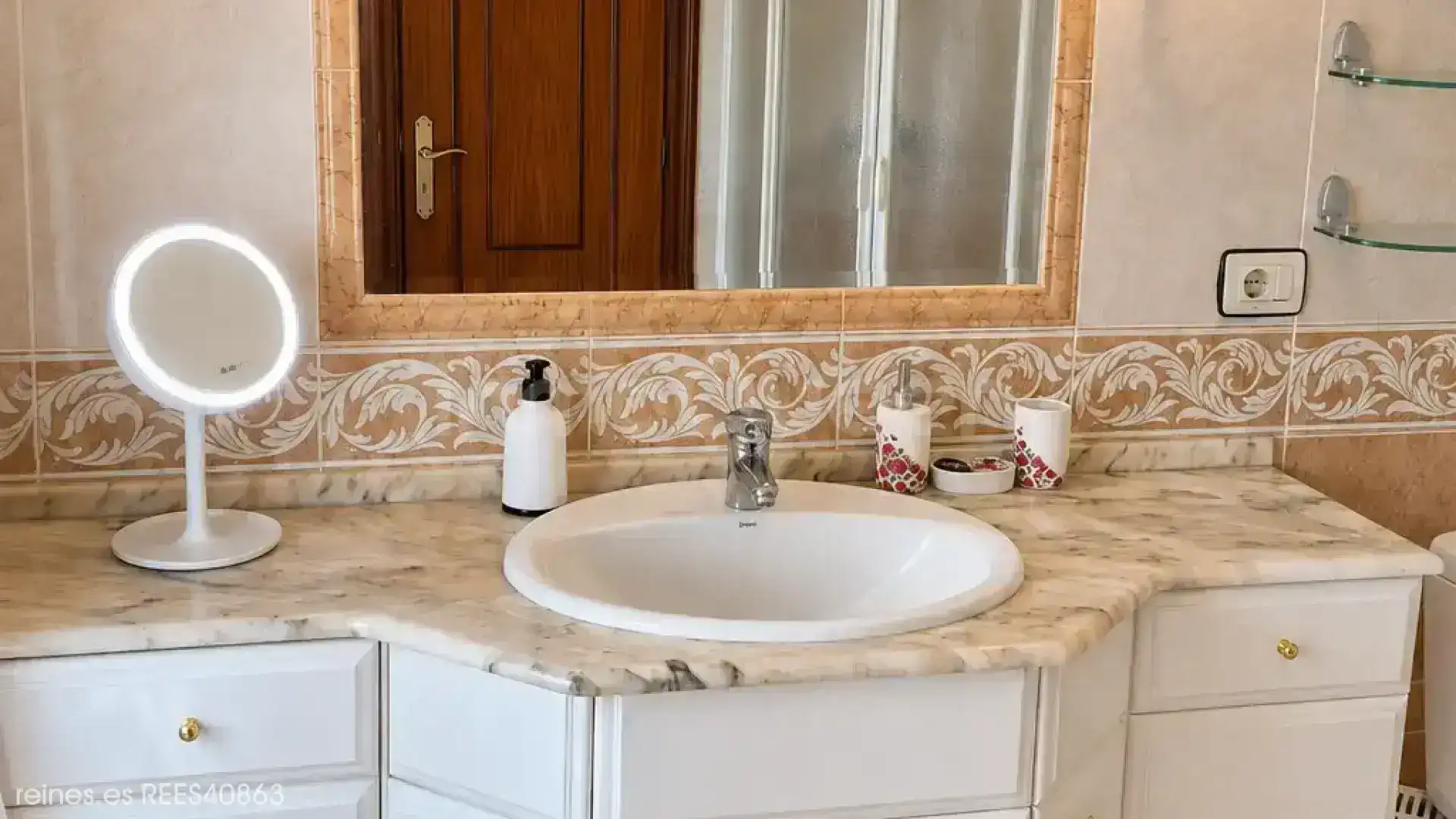 Bathroom of Houses for sale in Trabada  with Air Conditioner, Heating and Private garden