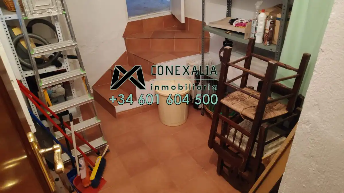 Houses for sale in Pruna  with Terrace, Storage room and Balcony