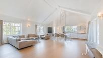 Living room of House or chalet for sale in  Madrid Capital  with Air Conditioner, Heating and Private garden