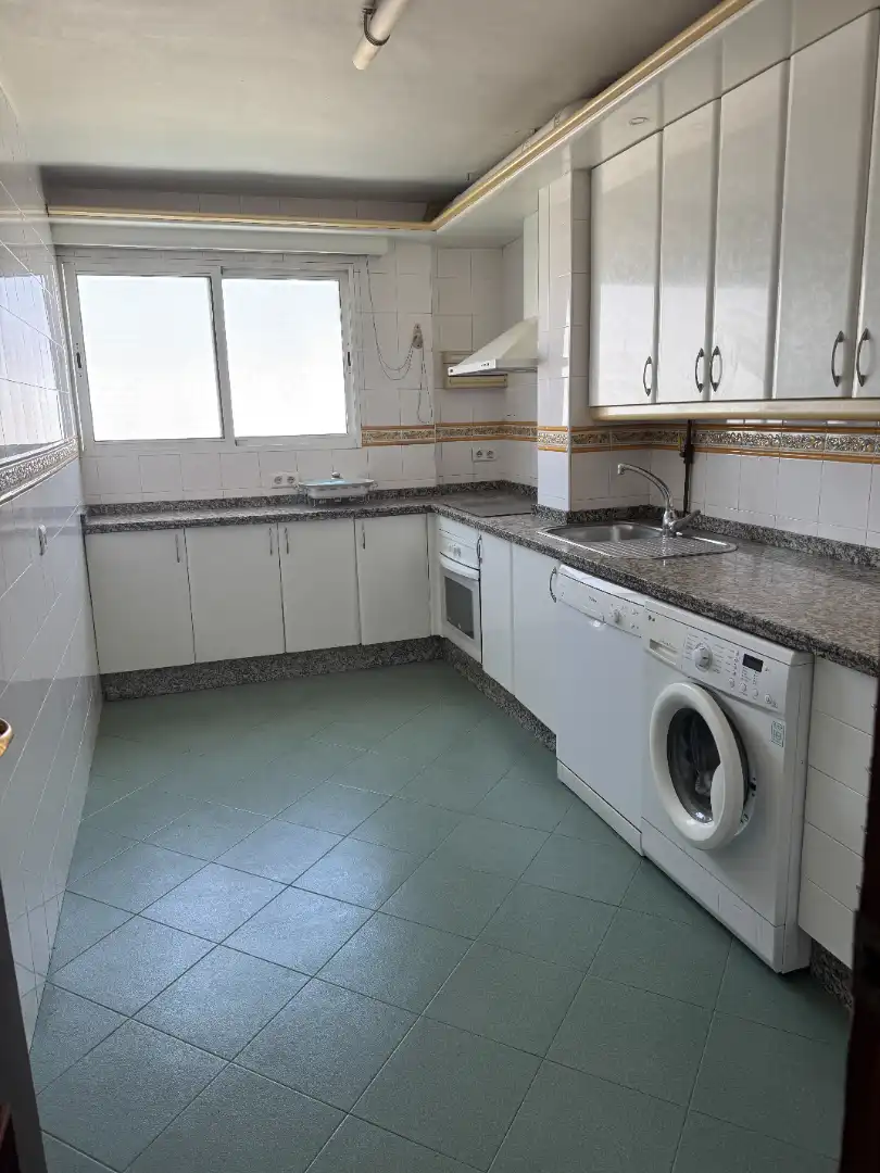 Cocina de Piso en venta en Sevilla con Aire acondicionado, Calefacción y Parquet
